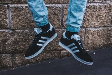 adidas schleifen schuhe|Wie man Adidas schnürt: 8 kreative Styles, die deine Sneaker .